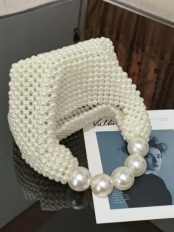 "Mala of Pearls: Sophistication and Style for Parties"