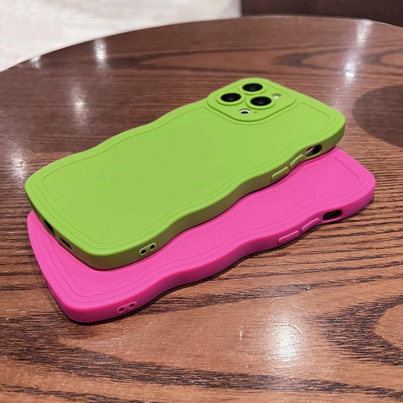 Funda protectora ondulada rizada: ¡Protege tu iPhone con estilo y suavidad! 